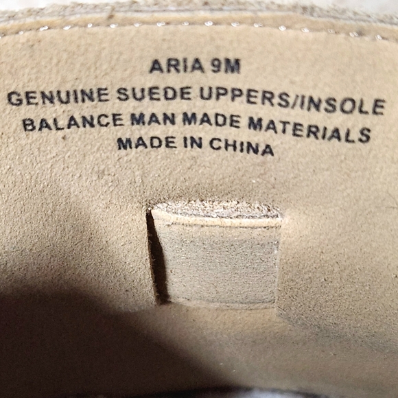 Haute Hippie Aria Suede Mule Clogs Tan Beige Buckle Slip-On 9M NWOT - Picture 4 of 11